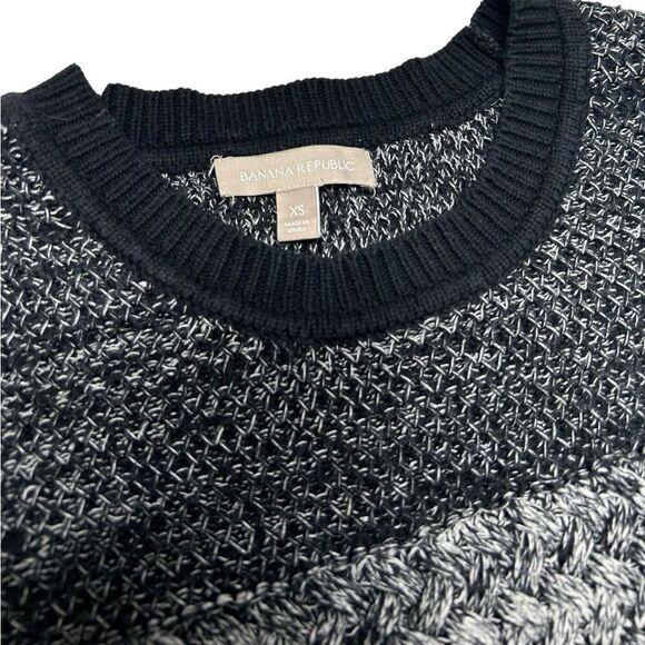 Banana Republic Ombré Gray Knit Sweater Crewneck Jumped Grey Fall Winter Neutral - Picture 3 of 8